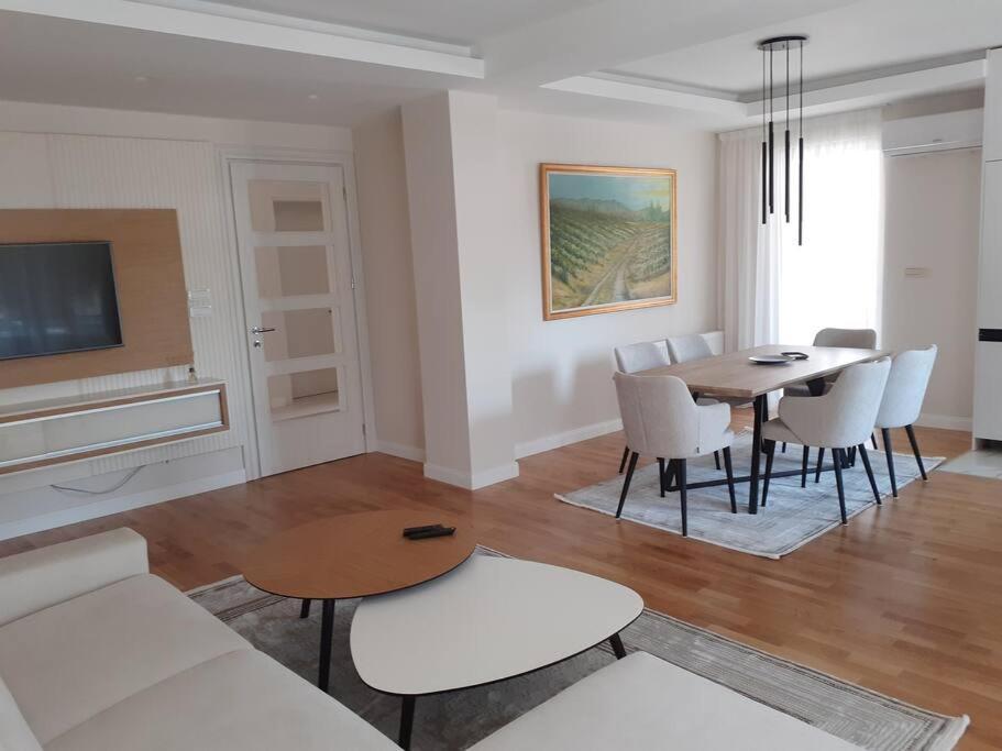 Brand New Lux Apartment Skopje Exterior photo